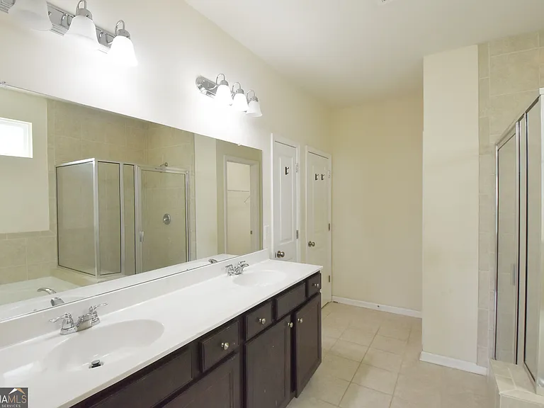 421 Southbridge Pass — Photo 34