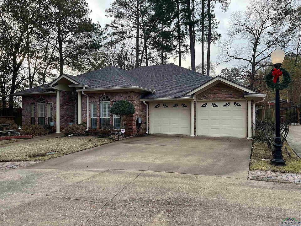 1st image of 208 Village Green Dr