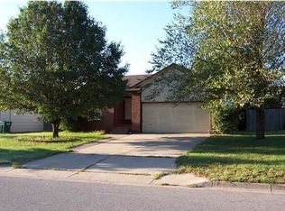 10303 W Yosemite Dr, Wichita, KS 67215