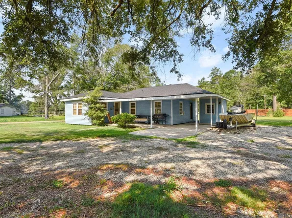 32835 Walker North Rd, Walker, LA 70785