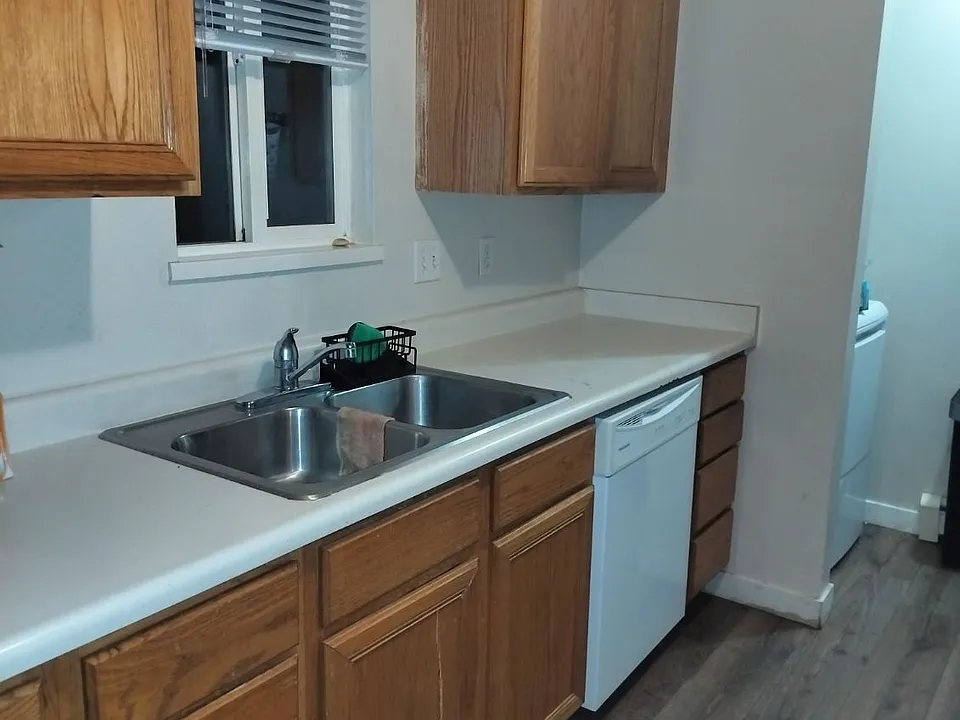 Building Photo 3