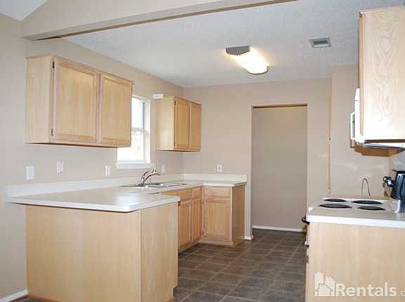 5th image of 6417 Nellie Dr