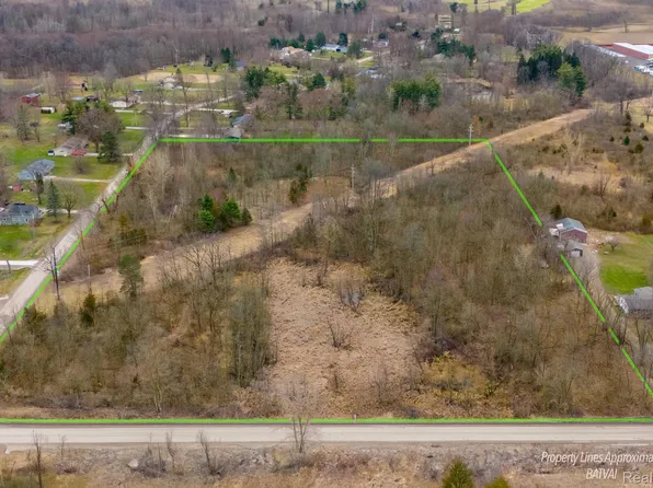 11050 Main Rd, Fenton, MI 48430