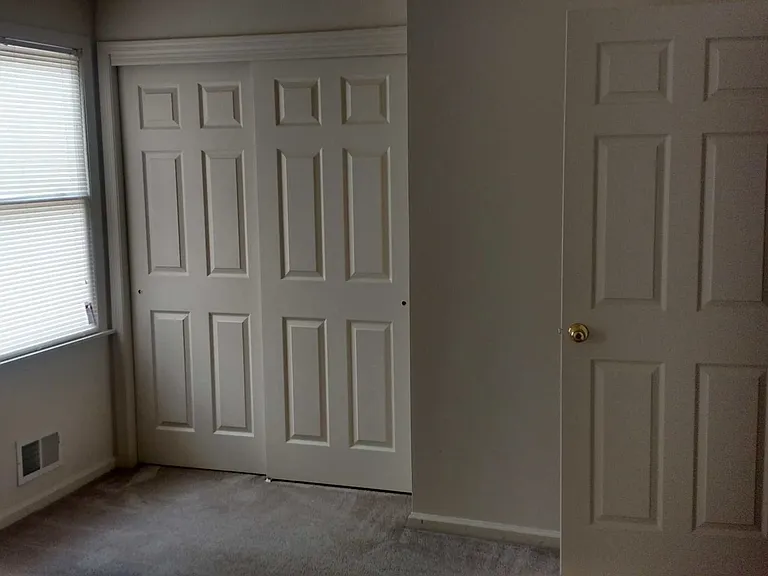 Victoria Village Apartments — Photo 17