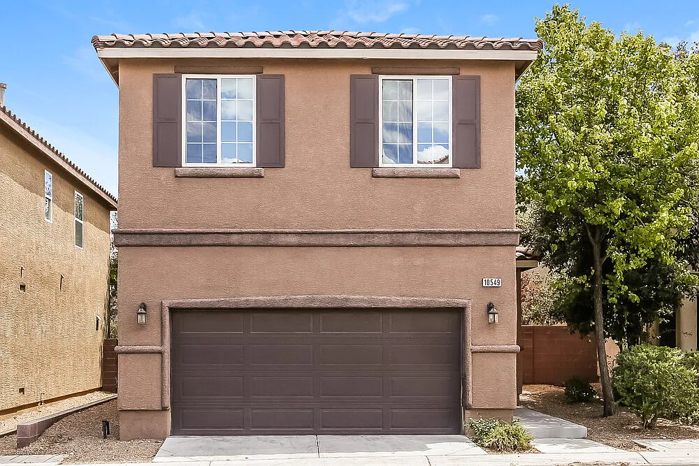 3 bed, 2.5 bath, 1474 sqft, $1,860 — Photo 1