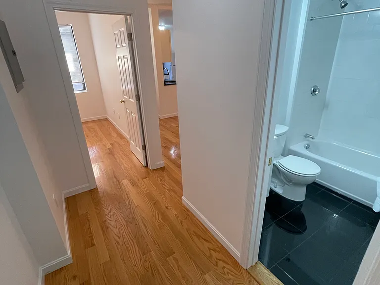 79 Westland Ave #12 — Photo 4