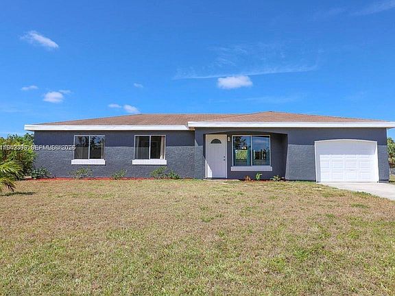 2nd image of 250 SW Homeland Rd