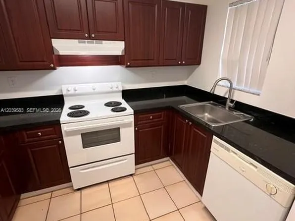 2690 W 76th St APT 106, Hialeah, FL 33016