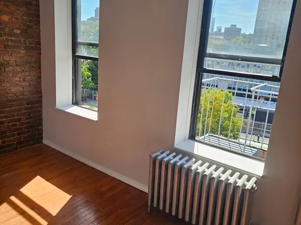 300 East 2nd Street image 3 of 23