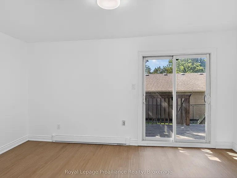 169 Hazlitt St #3 — Photo 7