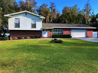 18001 Quail Ln, Lutz, FL 33548
