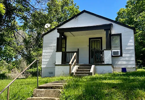 2908 Carroll Ave Photo 1