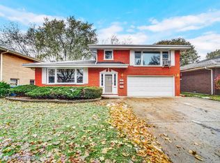 438 Edwards Ave APT 2, West Dundee, IL 60118