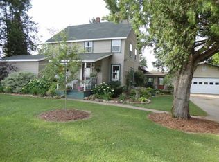 W8623 Broadway Rd, Shawano, WI 54166