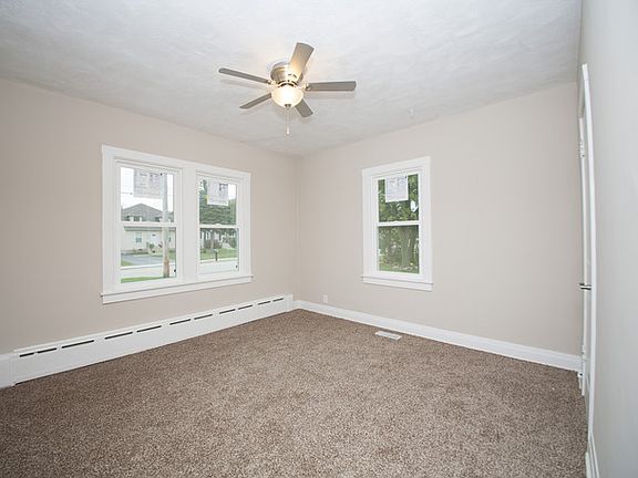 4th image of 256 Dalewood Ave