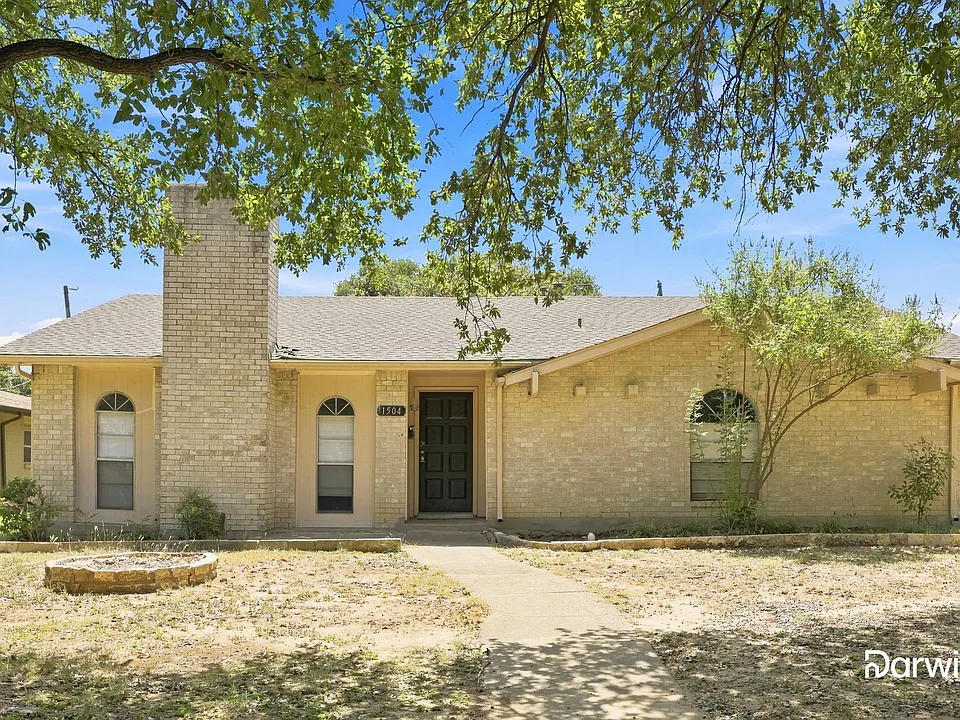 1504 Carnation Dr