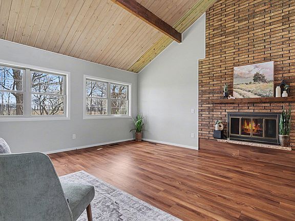 4th image of 118 Maple Cir