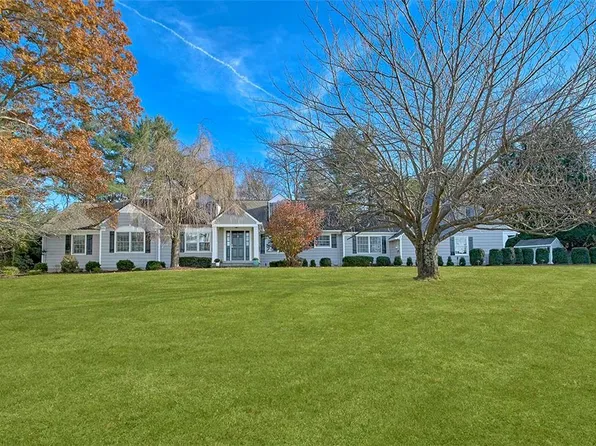 9 Sunset Drive N, Chappaqua, NY 10514
