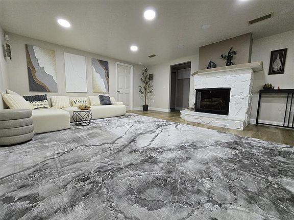 5th image of 2625 Harris Blvd