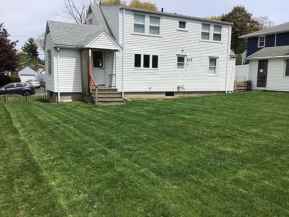 5th image of 32 Hills St