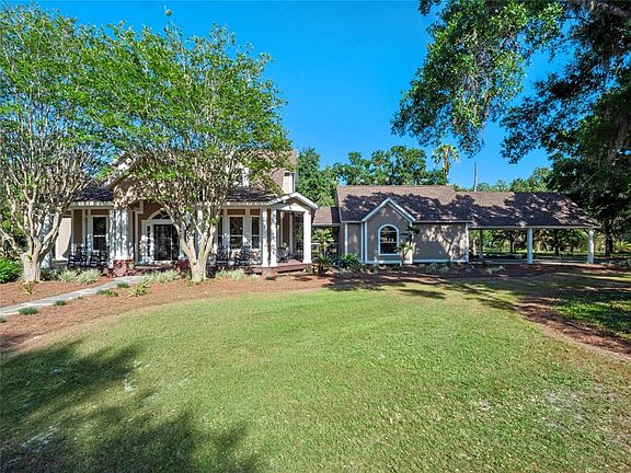 3rd image of 6037 Lake Erie Rd