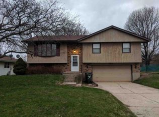 311 S State St, Poplar Grove, IL 61065