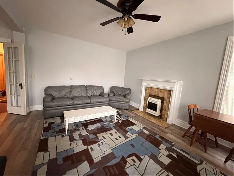 336 W 9th St #2F — Photo 6