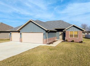 506 N Stella Ct, Willard, MO 65781