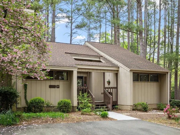 4100 Five Oaks Dr Unit 27, Durham, NC 27707