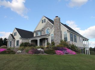 105 Brittany Ln, Lititz, PA 17543