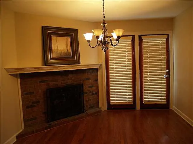 2 bed, 1.5 bath, $1,650 — Photo 4