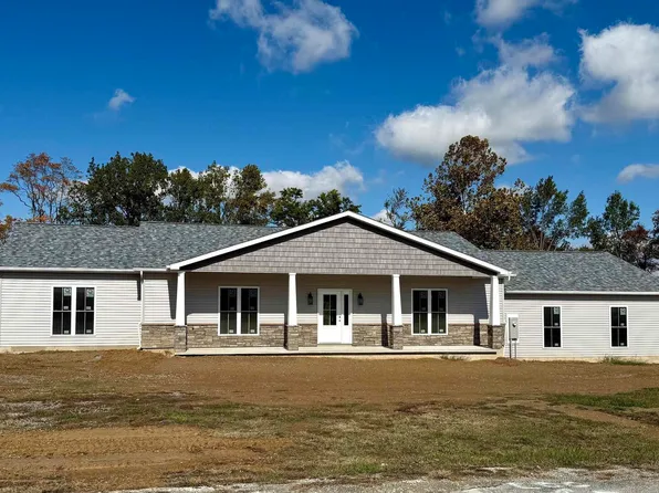 12570 Hudgens Rd, Marion, IL 62959