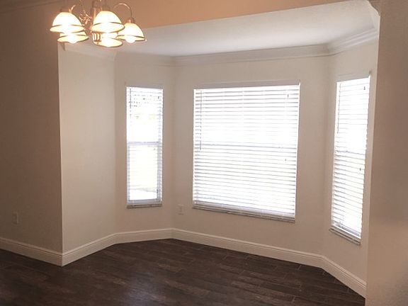 4th image of 11013 Sailbrooke Dr