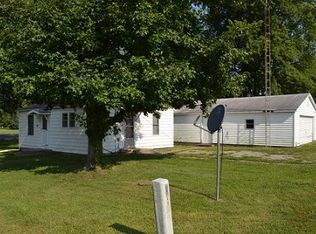 103 W Main St, Waltonville, IL 62894