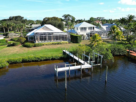4th image of 3283 SE River Vista Drive