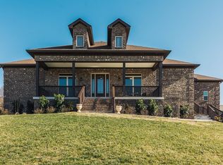 118 Collinwood Dr, Gallatin, TN 37066