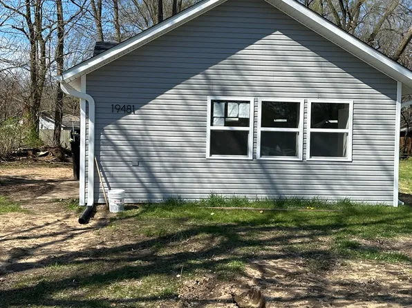 19481 Burke St, South Bend, IN 46637