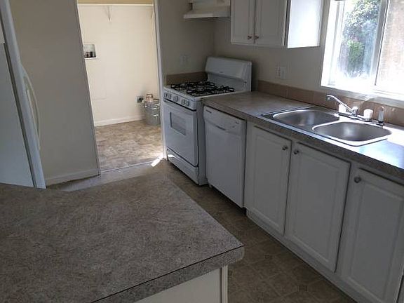 4th image of 181 Apache Cir