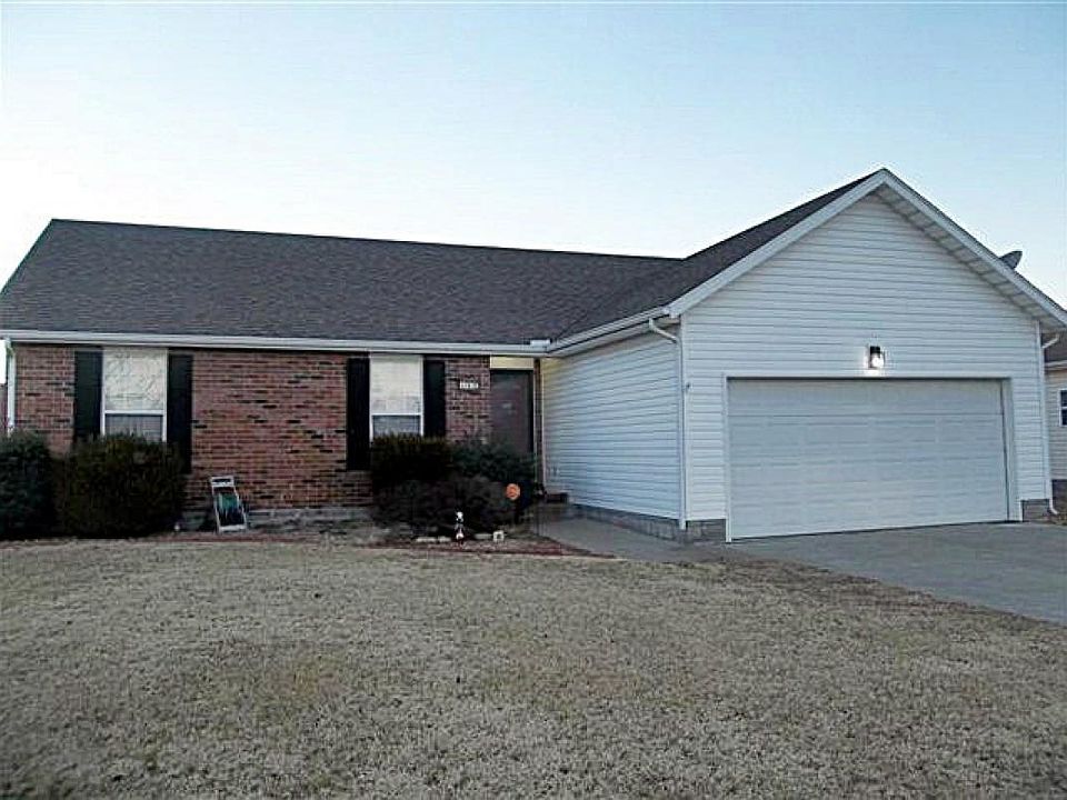 1st image of 808 Cypress Dr