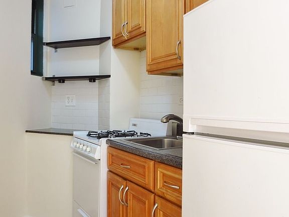 2nd image of 519 E 78th St APT 4D