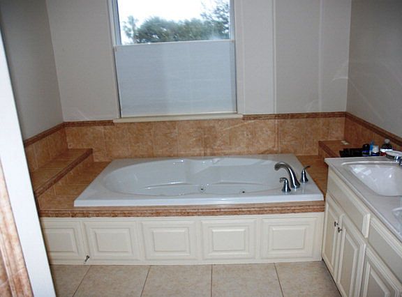 5th image of 800 Sunset Dr APT B16