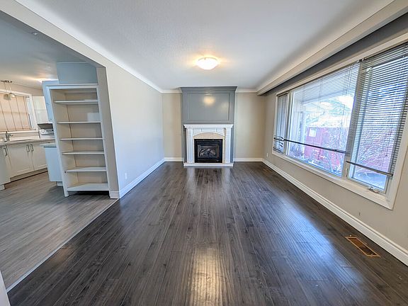 3rd image of 4 Hudson Dr