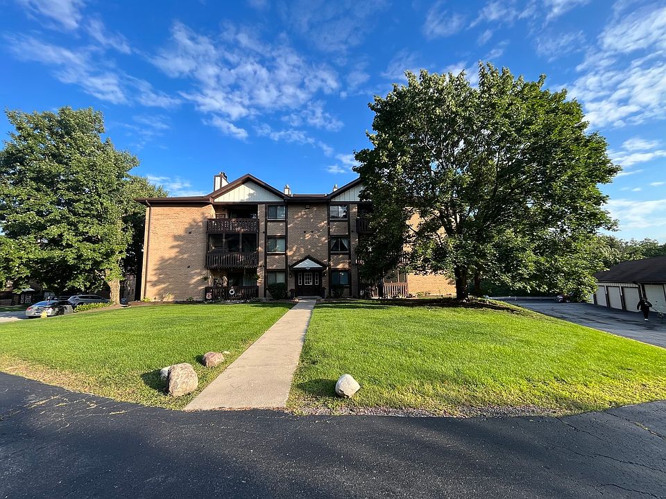 1st image of 6015 Lakeside Pl APT 204A