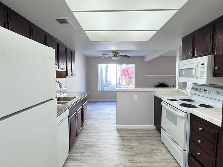 9847 Genesee Ave — Photo 16