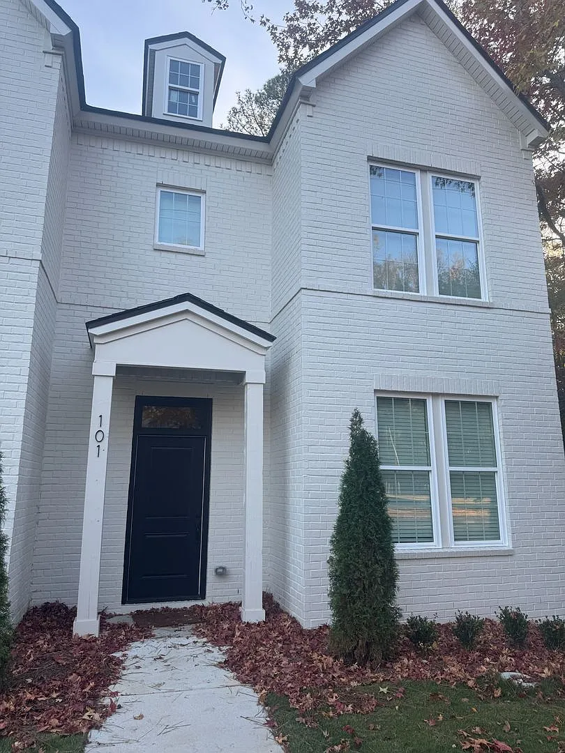 Building Photo - 620 E Glenn Ave #101