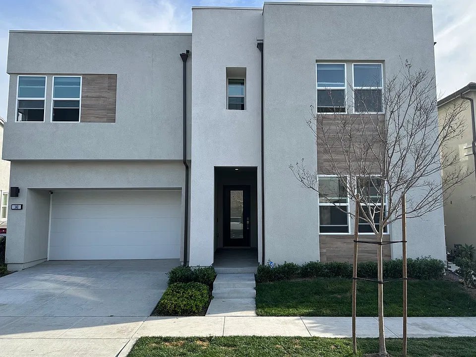 140 Edna Pkwy