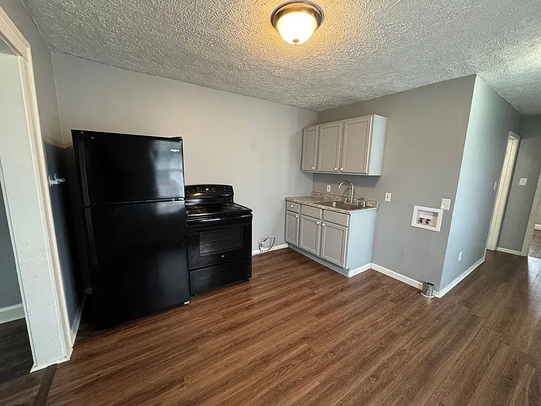 1409 E Tabor St — Photo 7
