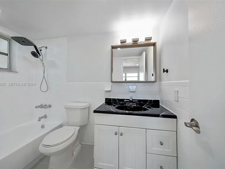 6211 SW 37th St #212 — Photo 15
