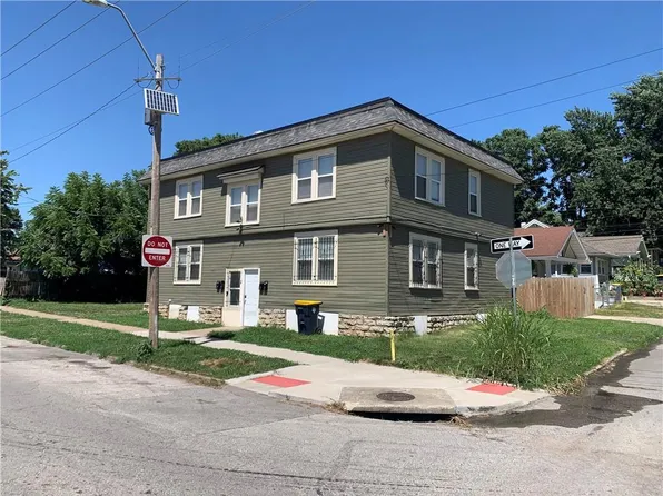 145 Topping Ave, Kansas City, MO 64123