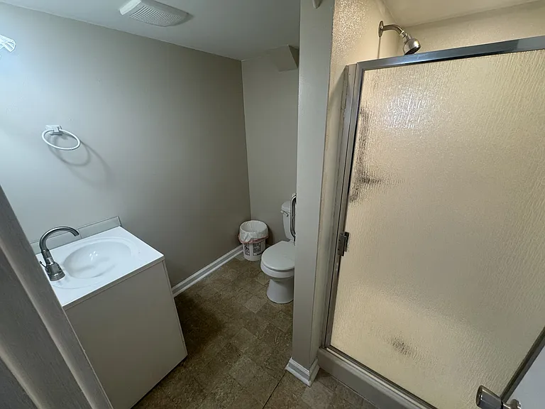 835 Bridge Ave #C — Photo 4